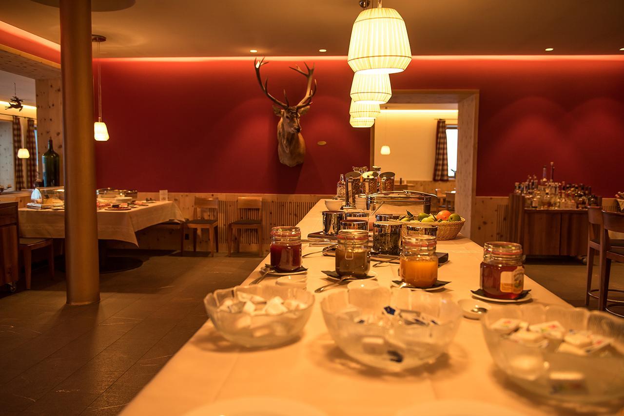 Romantik Hotel Muottas Muragl ซาเมอดัน ภายนอก รูปภาพ